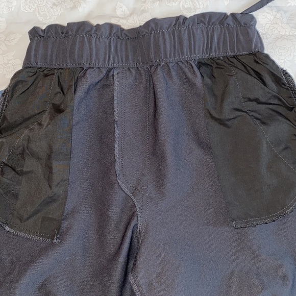 NWT Abercrombie & Fitch gray high rise wind pant joggers - Picture 4 of 15